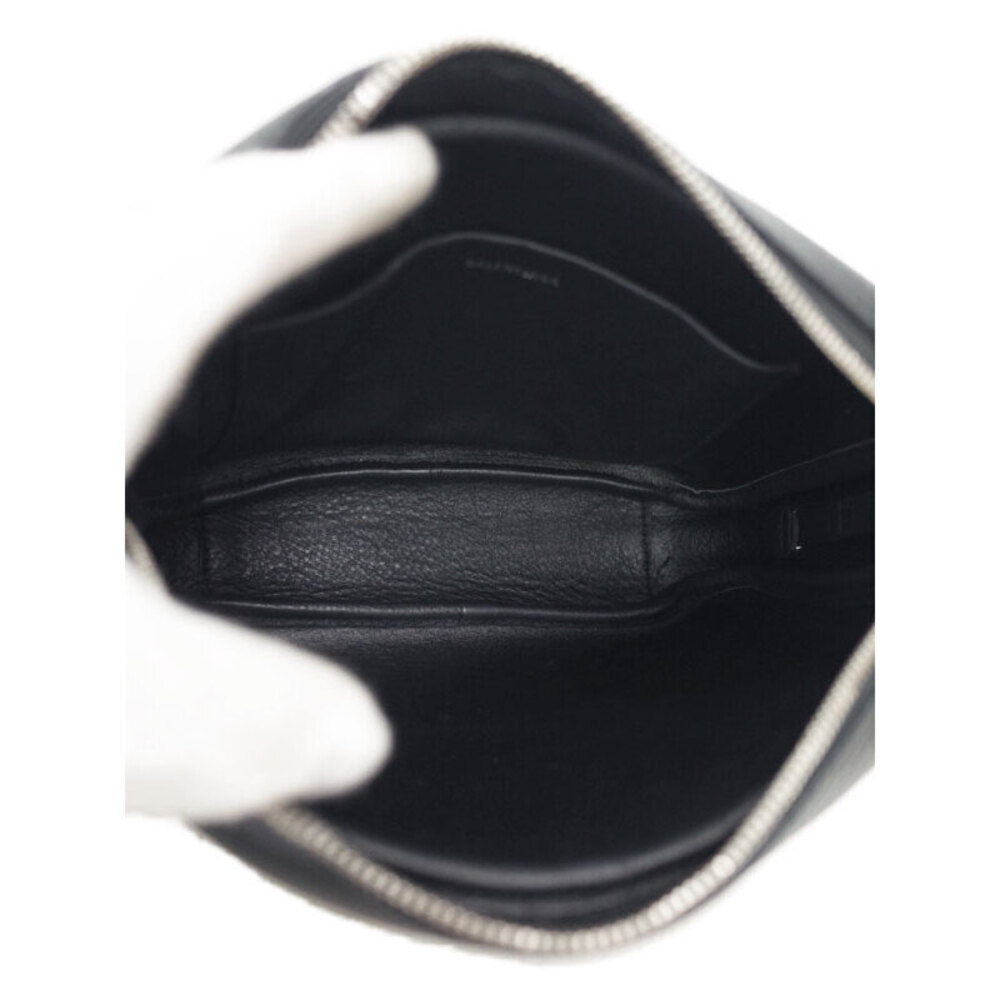 Balenciaga Camera Shoulder Bag Everyday - Picture 3 of 9
